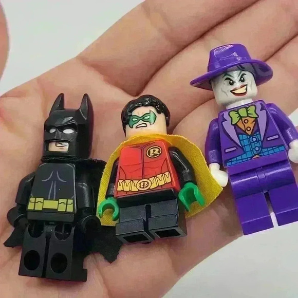 Set of 3 LEGO Superheroes Minifigure Batman Robin Joker 76013 - Picture 6 of 7